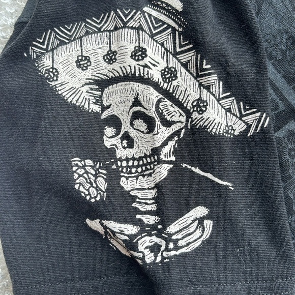 Ay Guey! Skeleton /Felt Overlay TShirt  Medium - Picture 7 of 8